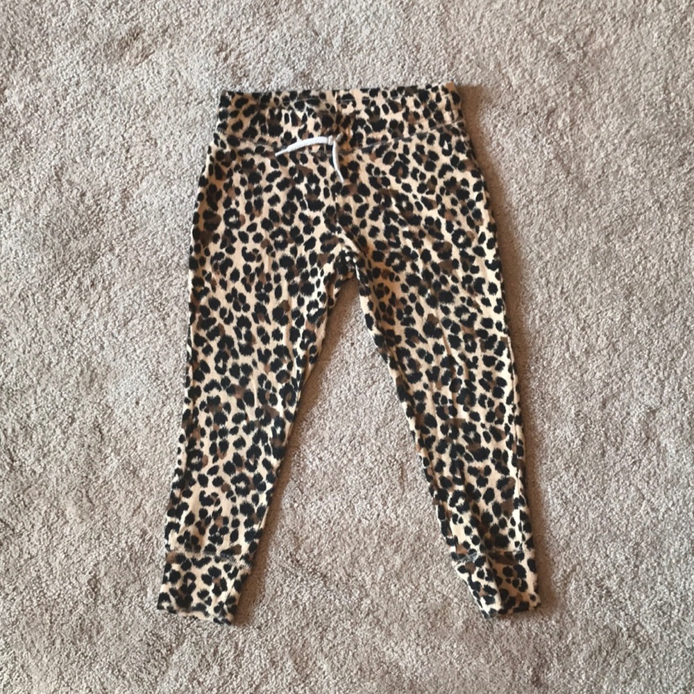 Old navy girls leopard sweat pants size xs 5